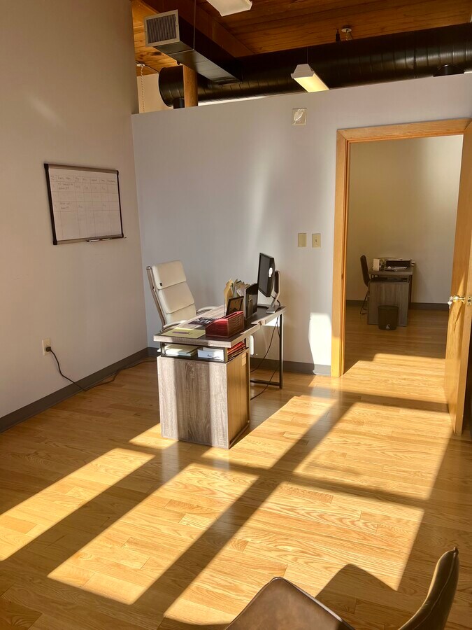 2 Dundee Park Dr, Andover, MA 01810