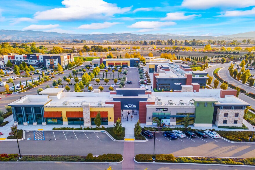 47054729 Livermore Outlets Dr, Livermore, CA 94551 Republic Square