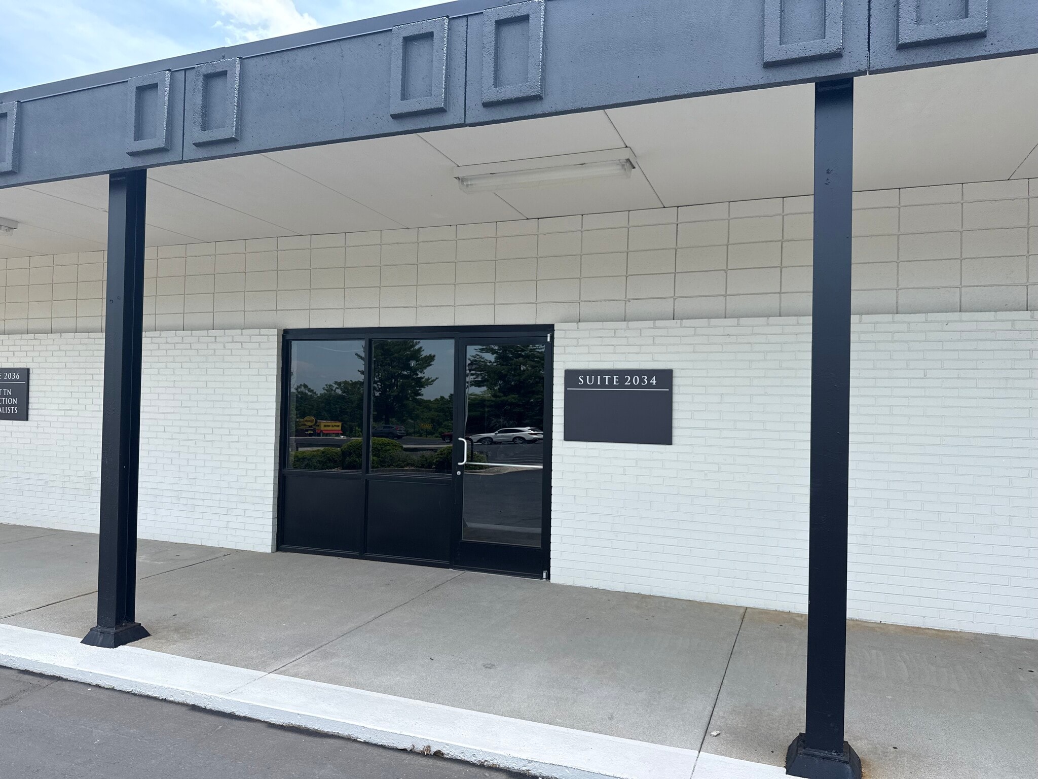 2008-2036 E Lamar Alex Pky, Maryville, TN for lease Interior Photo- Image 1 of 6