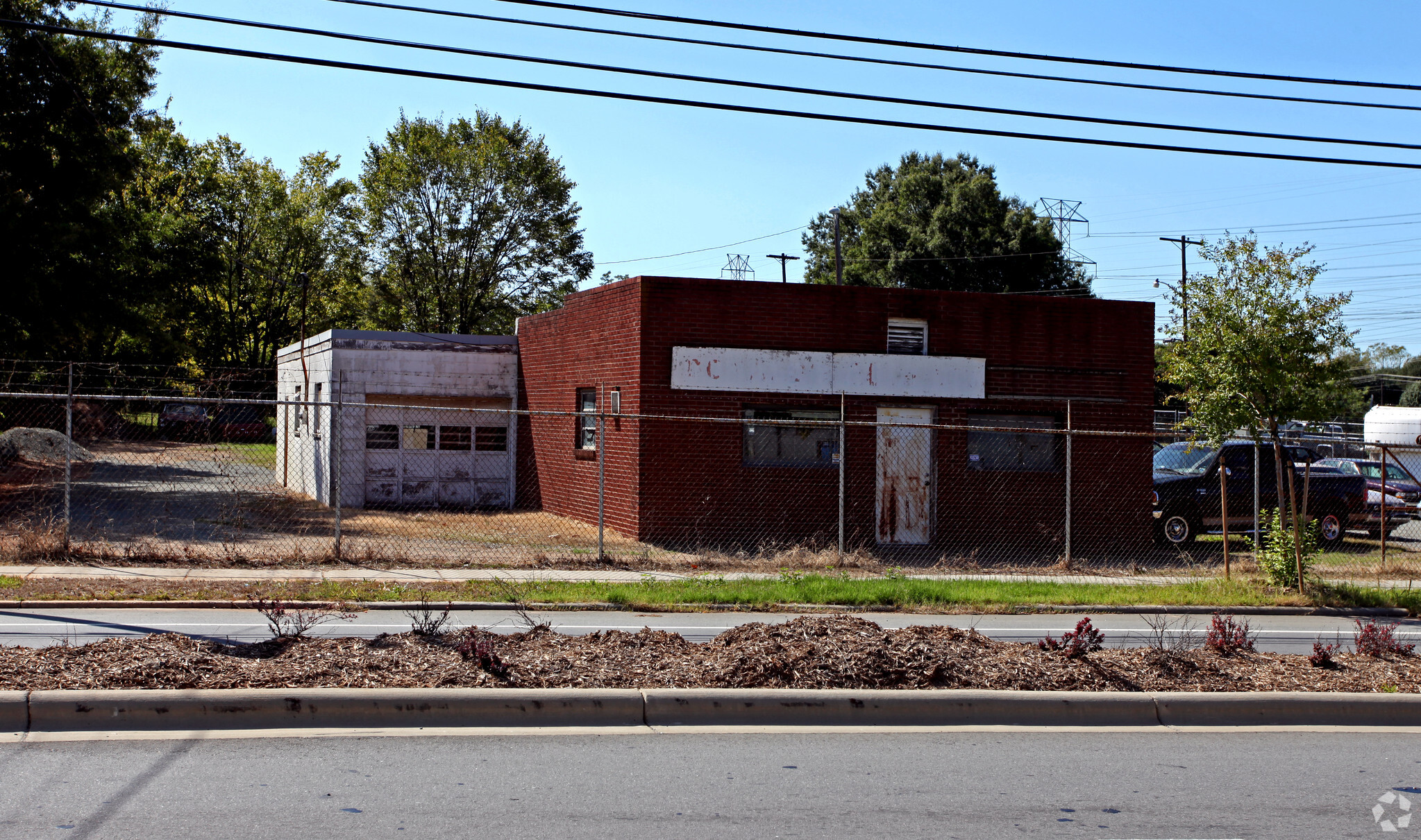 3037 Rozzelles Ferry Rd, Charlotte, NC for sale Primary Photo- Image 1 of 1