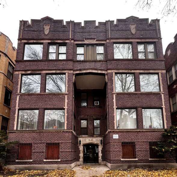 6806 S Clyde Ave, Chicago, IL for sale - Building Photo - Image 1 of 7