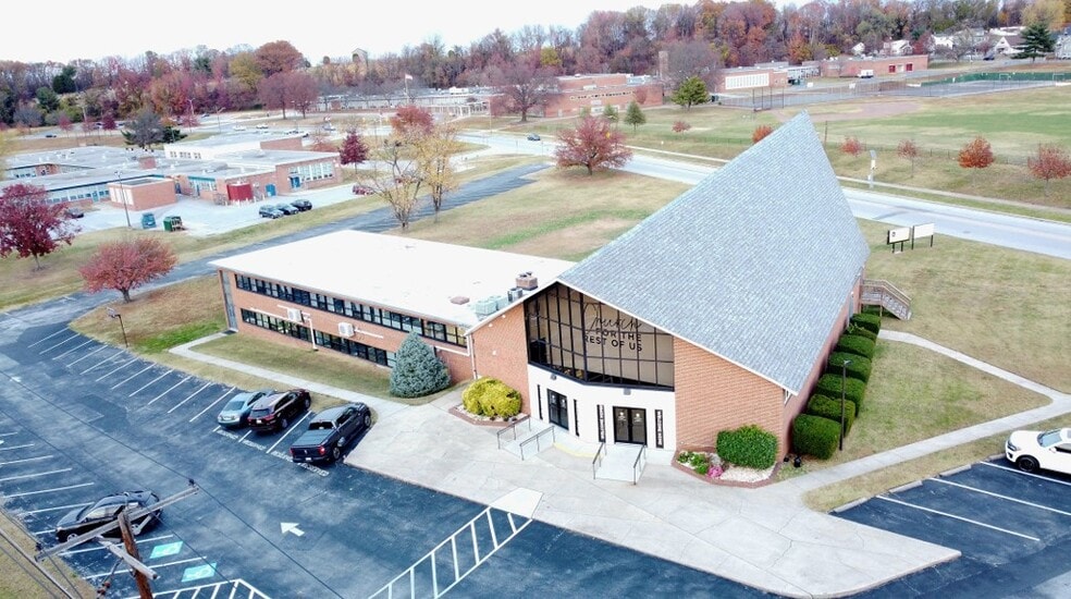 1710 Delvale Ave, Baltimore, MD for sale - Primary Photo - Image 1 of 3