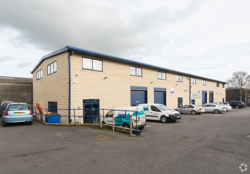 Wilkinson Rd, Cirencester for lease - Building Photo - Image 3 of 3