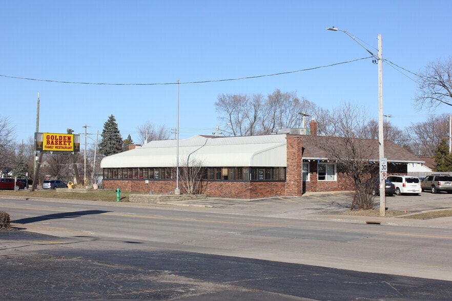 1932 N Richmond St, Appleton, WI for sale - Building Photo - Image 1 of 1