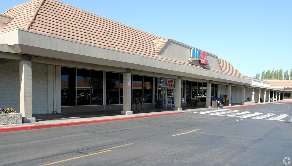 201-311 N Mcdowell Blvd, Petaluma, CA for lease - Building Photo - Image 2 of 7