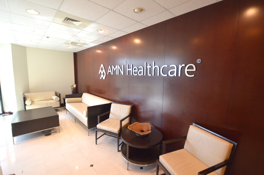 2810 16th St, Hickory, NC for lease - Interior Photo - Image 3 of 20