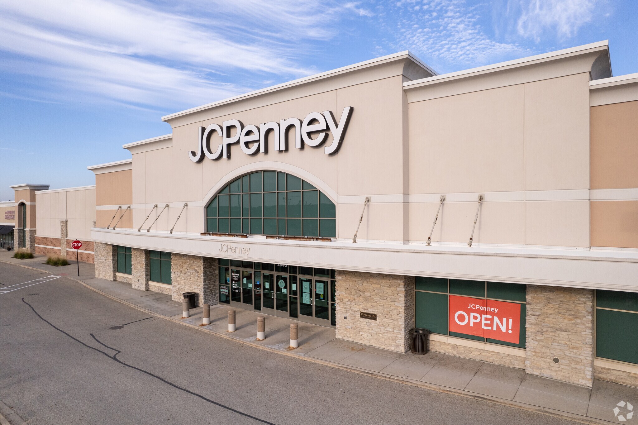 3340 Shoppers Dr, Mchenry, IL for lease Building Photo- Image 1 of 7