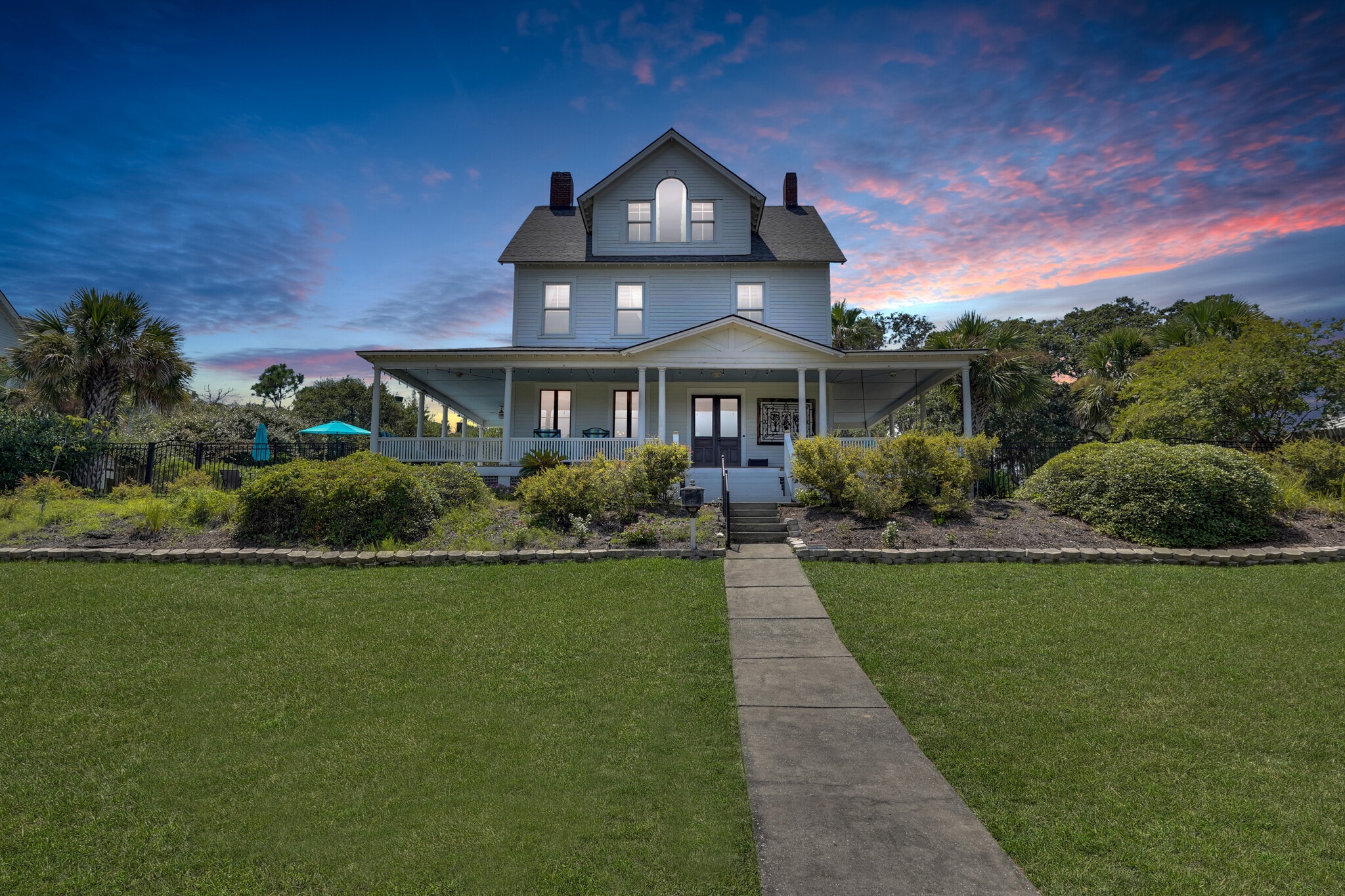 21 Officers Row, Tybee Island, GA for sale Building Photo- Image 1 of 71