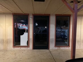 160 S Farmersville Blvd, Farmersville, CA for lease Interior Photo- Image 1 of 1