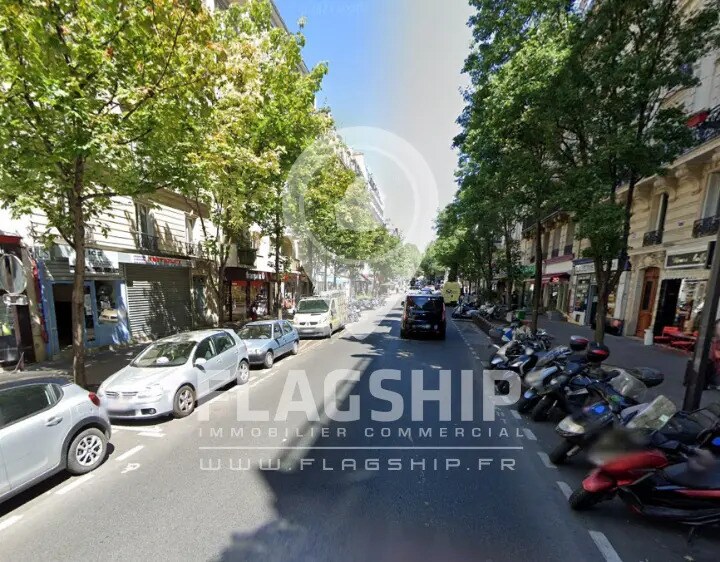 Retail in Paris for lease - Building Photo - Image 2 of 2