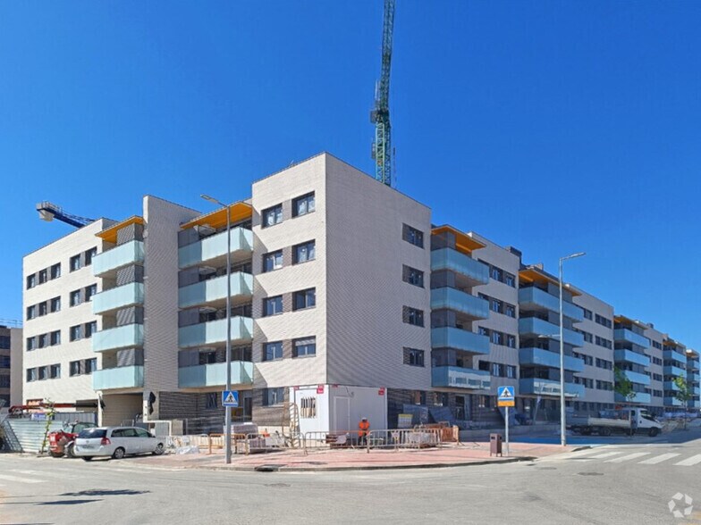 Calle Valle del Bustarviejo, 10, Torrejón de Ardoz, Madrid for lease - Primary Photo - Image 1 of 3