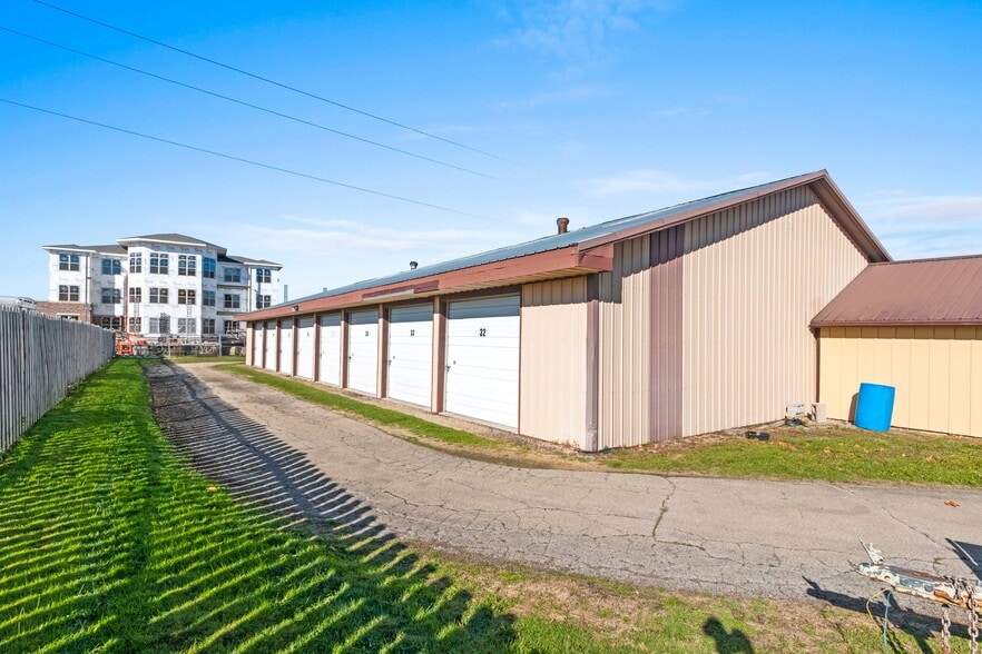 830 S Railroad St, Kimberly, WI for sale - Primary Photo - Image 2 of 14