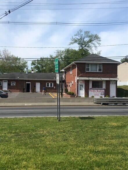 69 State Route 35, Cliffwood Beach, NJ for sale - Primary Photo - Image 1 of 1