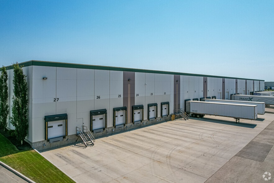 11504-11554 186th St NW, Edmonton, AB for lease - Building Photo - Image 3 of 9