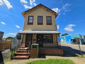 3026 Meadowbridge Rd, Richmond, VA for lease Interior Photo- Image 2 of 14