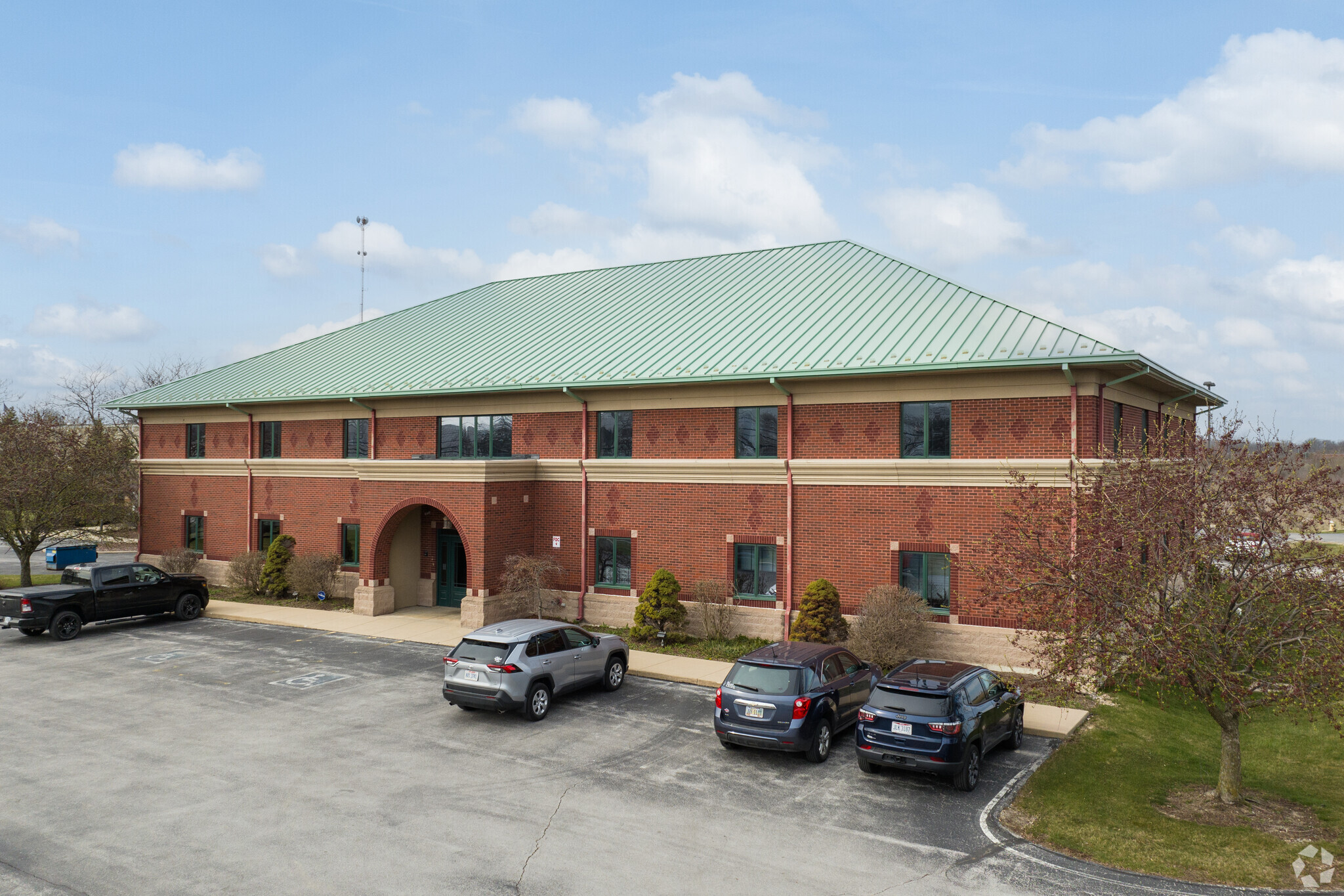 959 Illinois Ave, Maumee, OH for lease Building Photo- Image 1 of 6