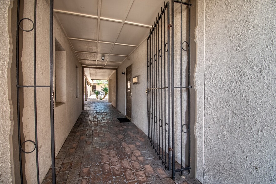 4825 Everhart, Corpus Christi, TX for lease - Building Photo - Image 3 of 8