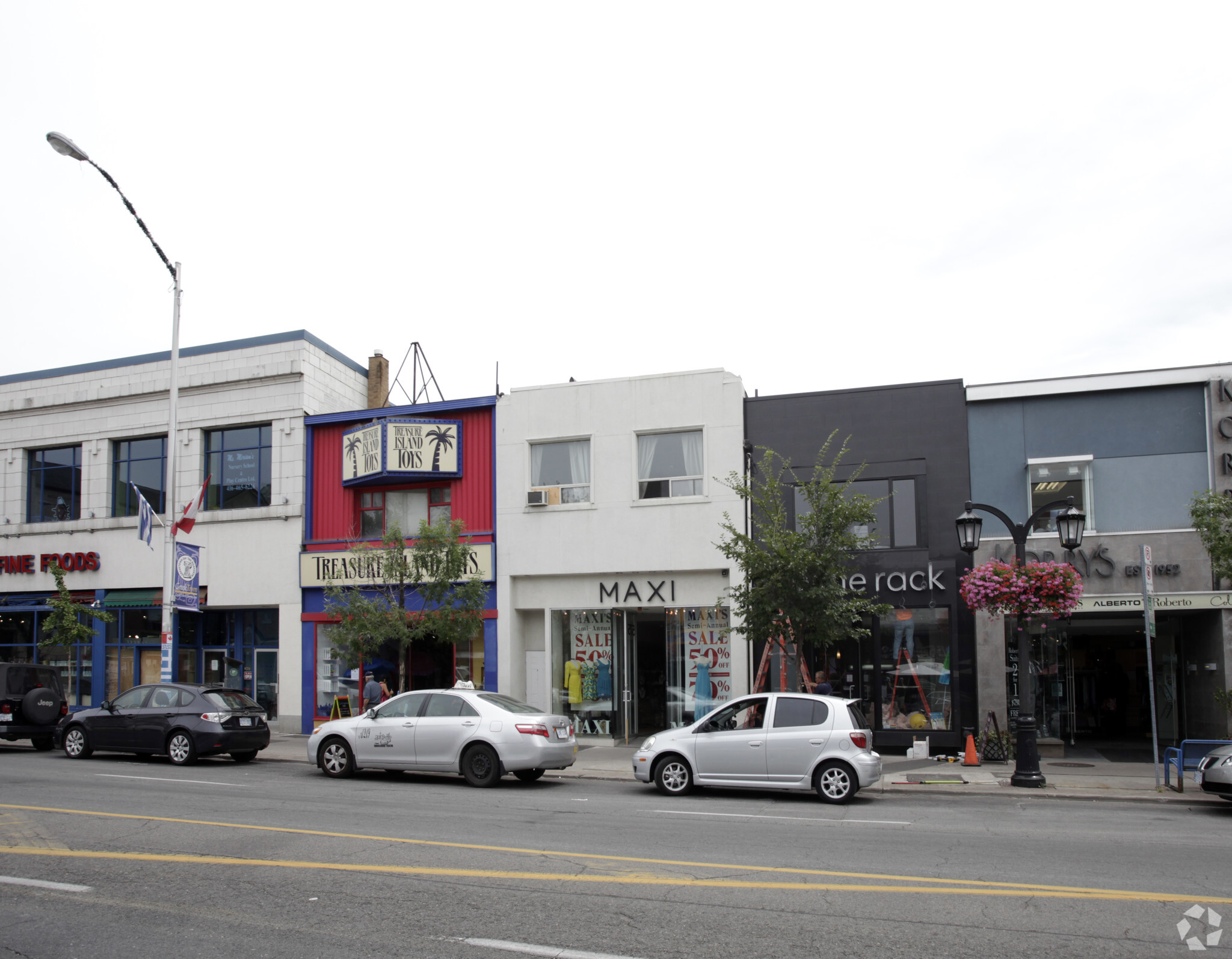 575 Danforth Ave, Toronto, ON for sale Primary Photo- Image 1 of 1