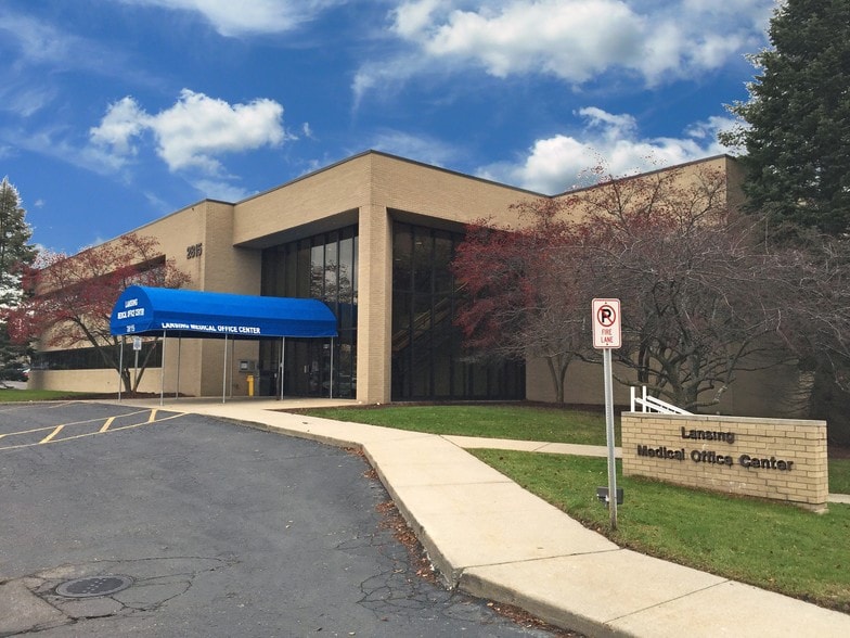 2815 Pennsylvania Ave, Lansing, MI for sale - Building Photo - Image 2 of 37
