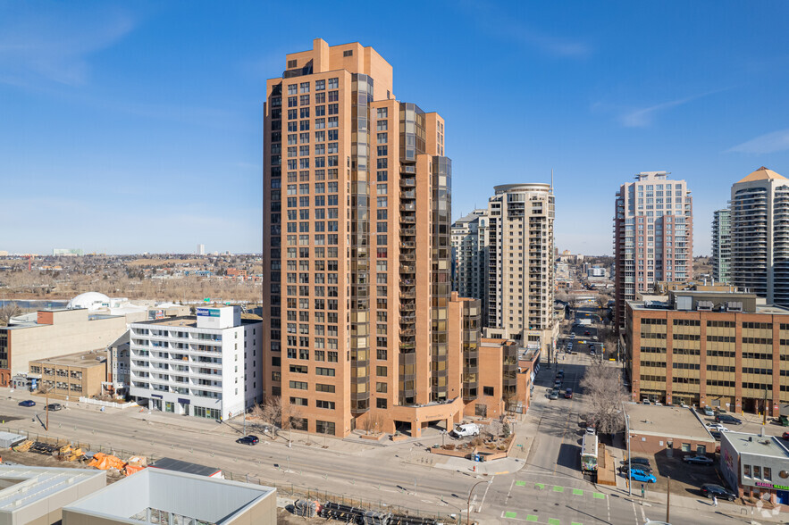 1100 8th Ave SW, Calgary, AB for sale - Building Photo - Image 1 of 33