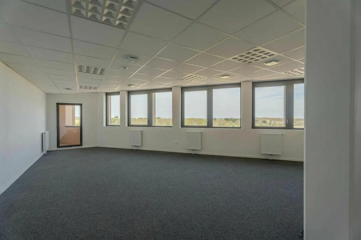 Office in Épron for sale Building Photo- Image 1 of 15