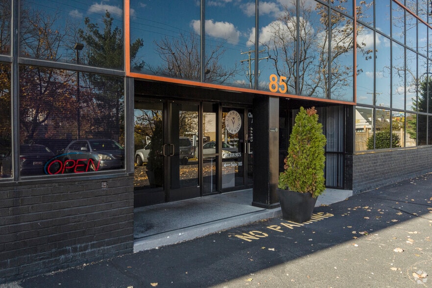 85 S Bragg St, Alexandria, VA for lease - Building Photo - Image 3 of 6