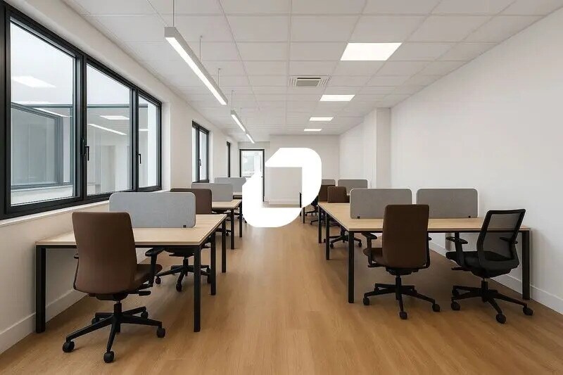 Office in Ivry-sur-Seine for lease - Interior Photo - Image 1 of 7