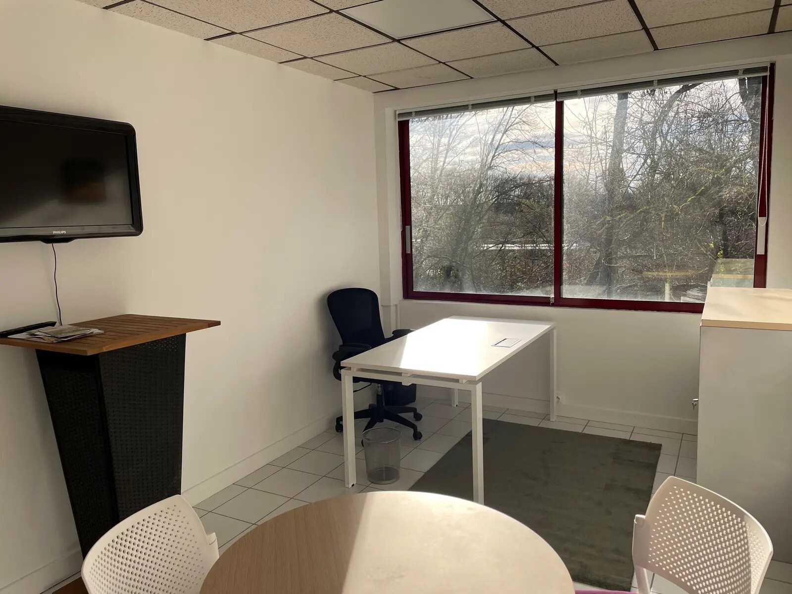 6 Route Du Pérollier, Dardilly for lease Interior Photo- Image 1 of 5