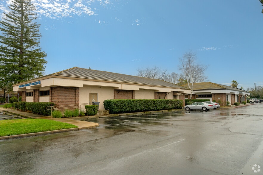 1130 Conroy Ln, Roseville, CA for lease - Primary Photo - Image 1 of 15