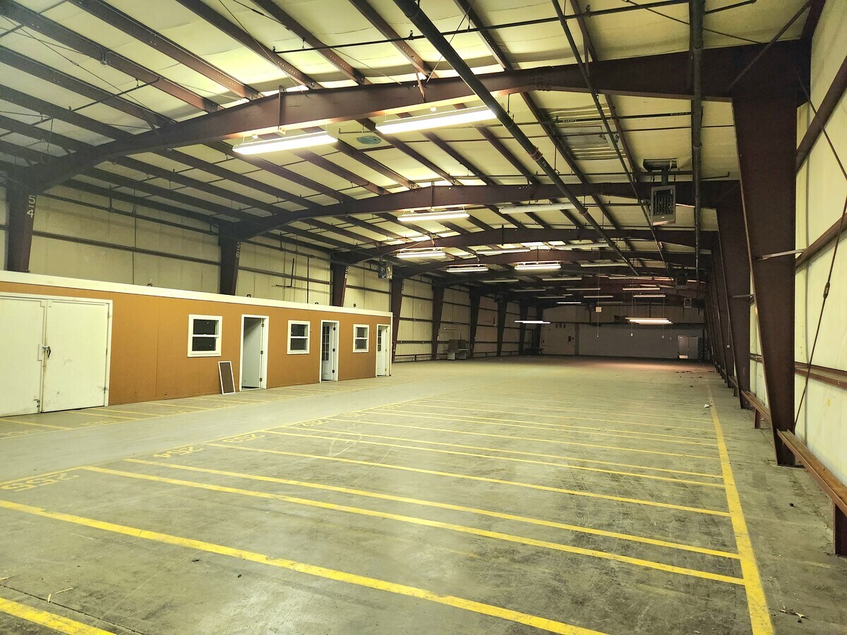 28 Appleton St, Holyoke, MA 01040