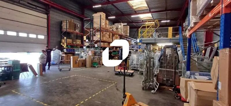 Office in Mantes-la-Ville for lease - Interior Photo - Image 2 of 7