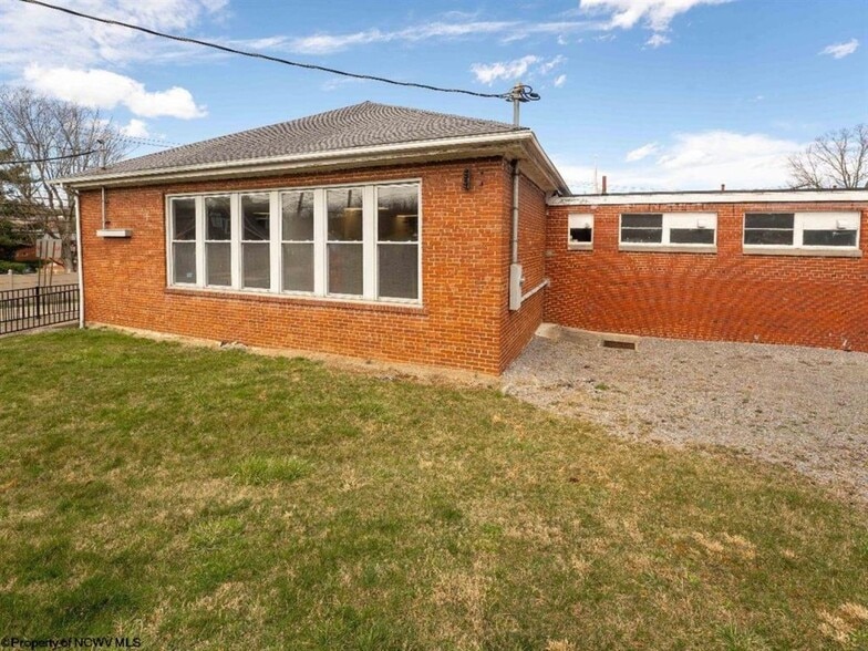 1433 Dorsey Ave, Morgantown, WV for lease - Building Photo - Image 2 of 31