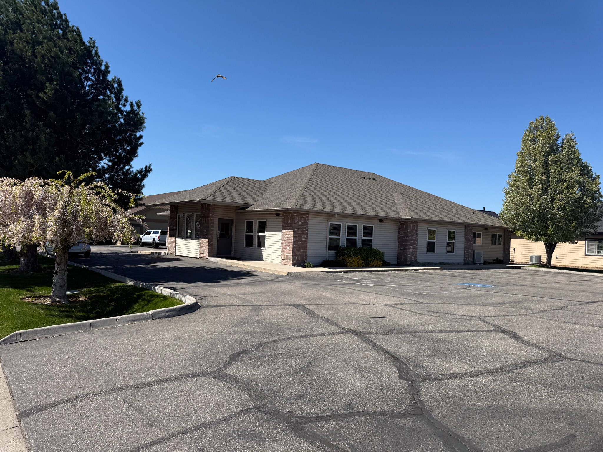811 NW 12th St, Fruitland, ID for lease Building Photo- Image 1 of 11