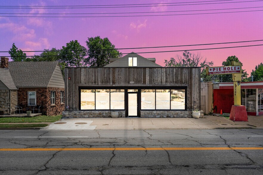 2714 E 15th St, Tulsa, OK for sale - Building Photo - Image 1 of 1