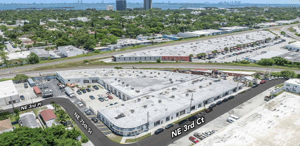 350 NE 75th St, Miami, FL for lease - Building Photo - Image 1 of 9