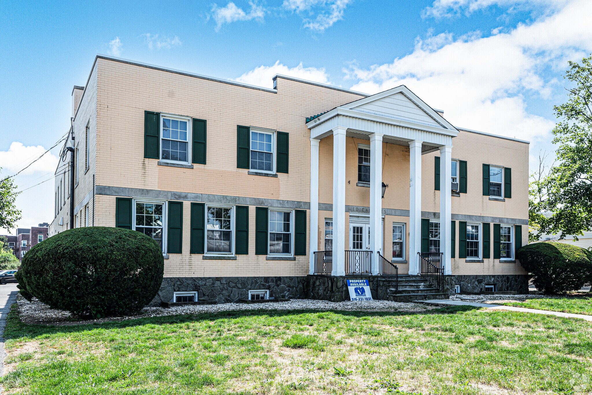 155 W Merrick Rd, Freeport, NY for sale Primary Photo- Image 1 of 1