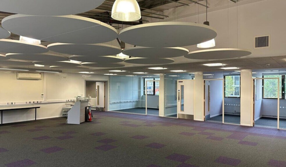 Rhodes Way, Watford for lease - Building Photo - Image 2 of 2