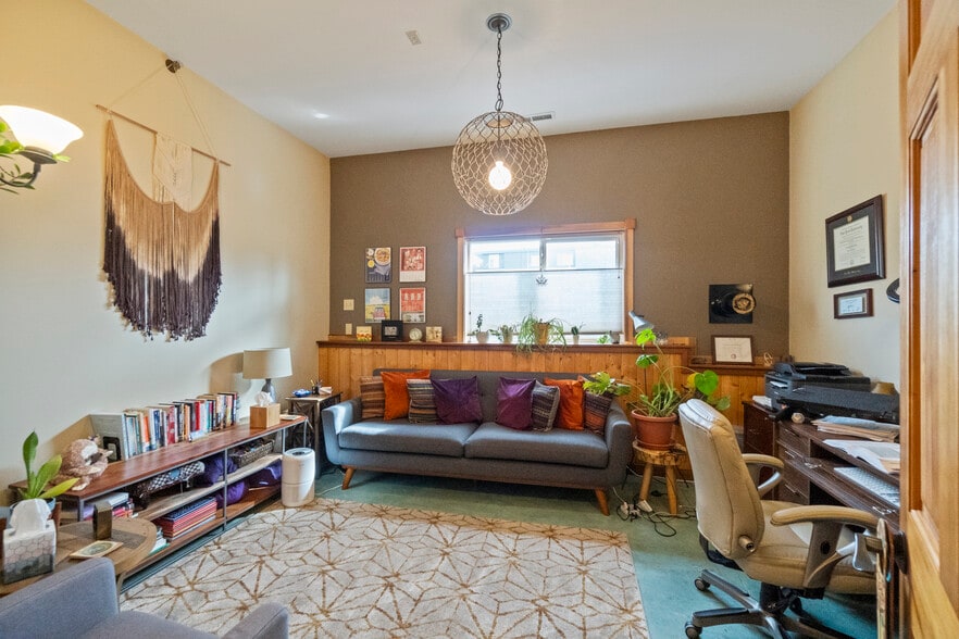 338 NW 85th St, Seattle, WA for sale - Building Photo - Image 3 of 46