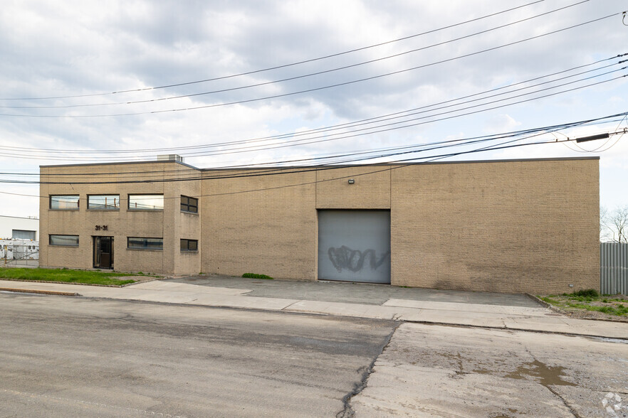 31-31 123rd St, Flushing, NY for lease - Building Photo - Image 1 of 3