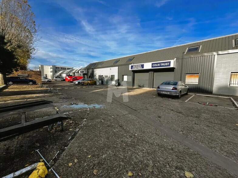Flex in Évry-Courcouronnes for lease - Building Photo - Image 2 of 13