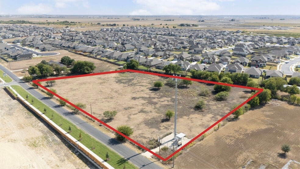 828 Co 132 rd, Hutto, TX for sale - Building Photo - Image 2 of 4