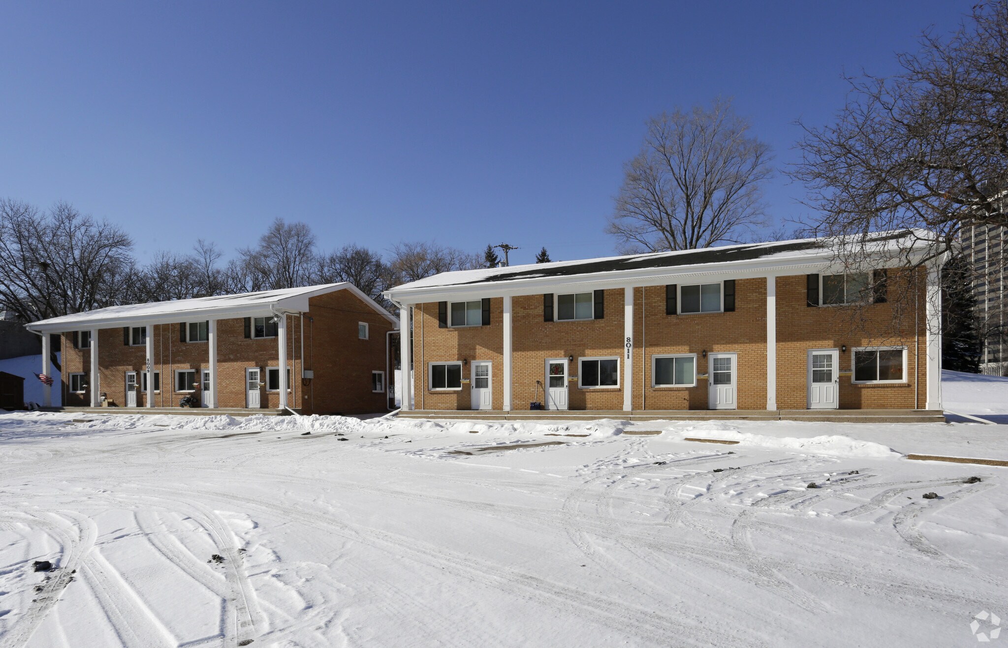 8001-8011 Washburn Cir, Bloomington, MN for sale Primary Photo- Image 1 of 1
