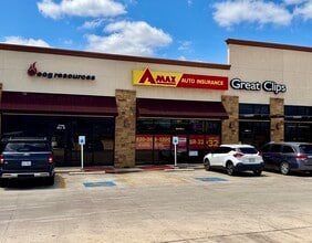 2128 W Oaklawn Rd, Pleasanton, TX for lease Building Photo- Image 1 of 8