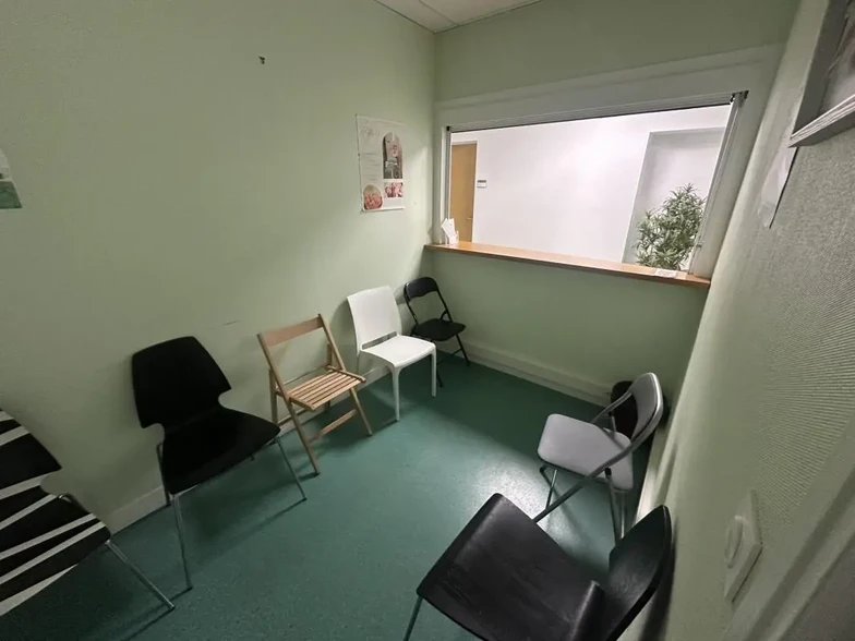 Office in Chartres for sale - Interior Photo - Image 1 of 8
