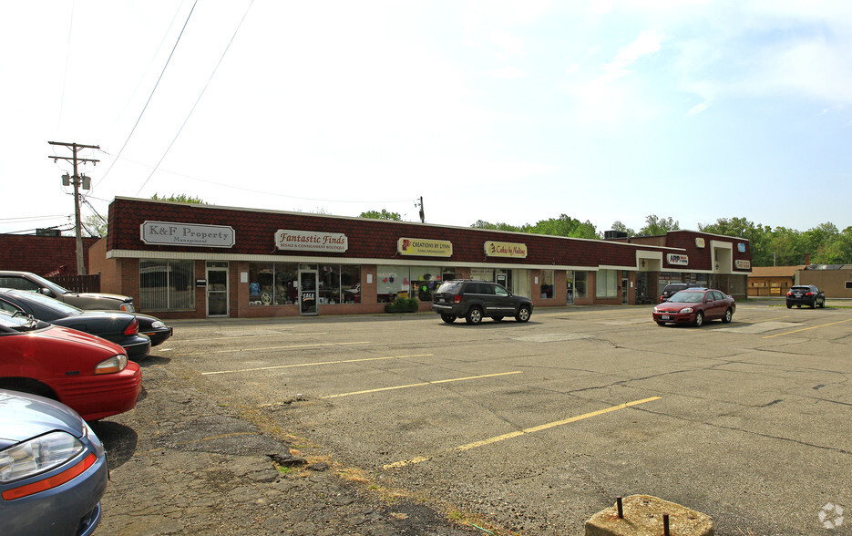 8111-8141 Broadview Rd, Broadview Heights, OH for lease - Building Photo - Image 2 of 4