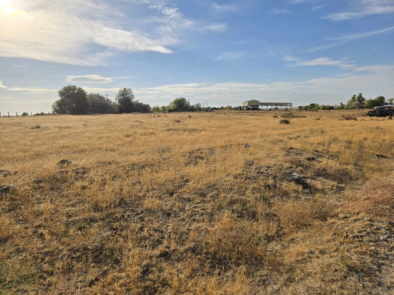 1301 Old Malad River Hwy, Bliss, ID for sale - Primary Photo - Image 1 of 4