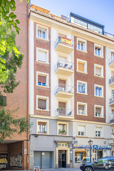 Calle Hermosilla, 118, Madrid, Madrid for lease - Primary Photo - Image 1 of 2