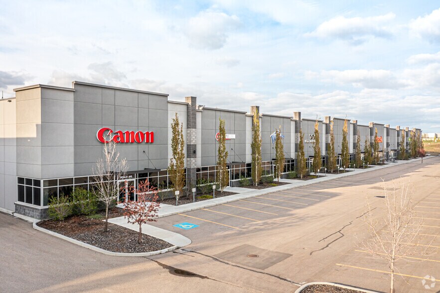 3906-3926 51 Av NW, Edmonton, AB for sale - Building Photo - Image 1 of 1