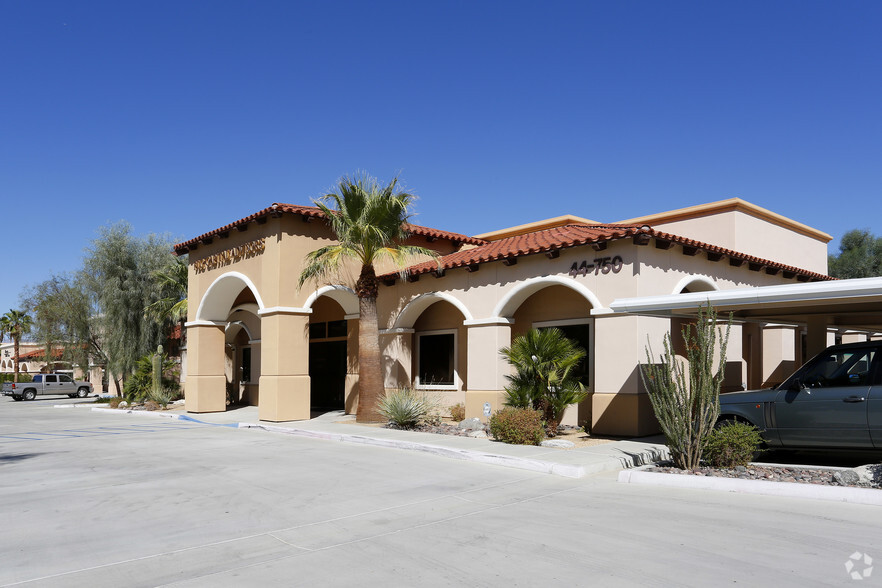 44750 Village Ct, Palm Desert, CA for lease - Building Photo - Image 3 of 5