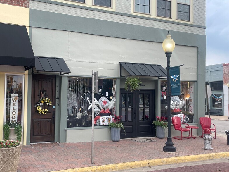 114 W Main St, Gainesville, TX for sale - Building Photo - Image 1 of 1